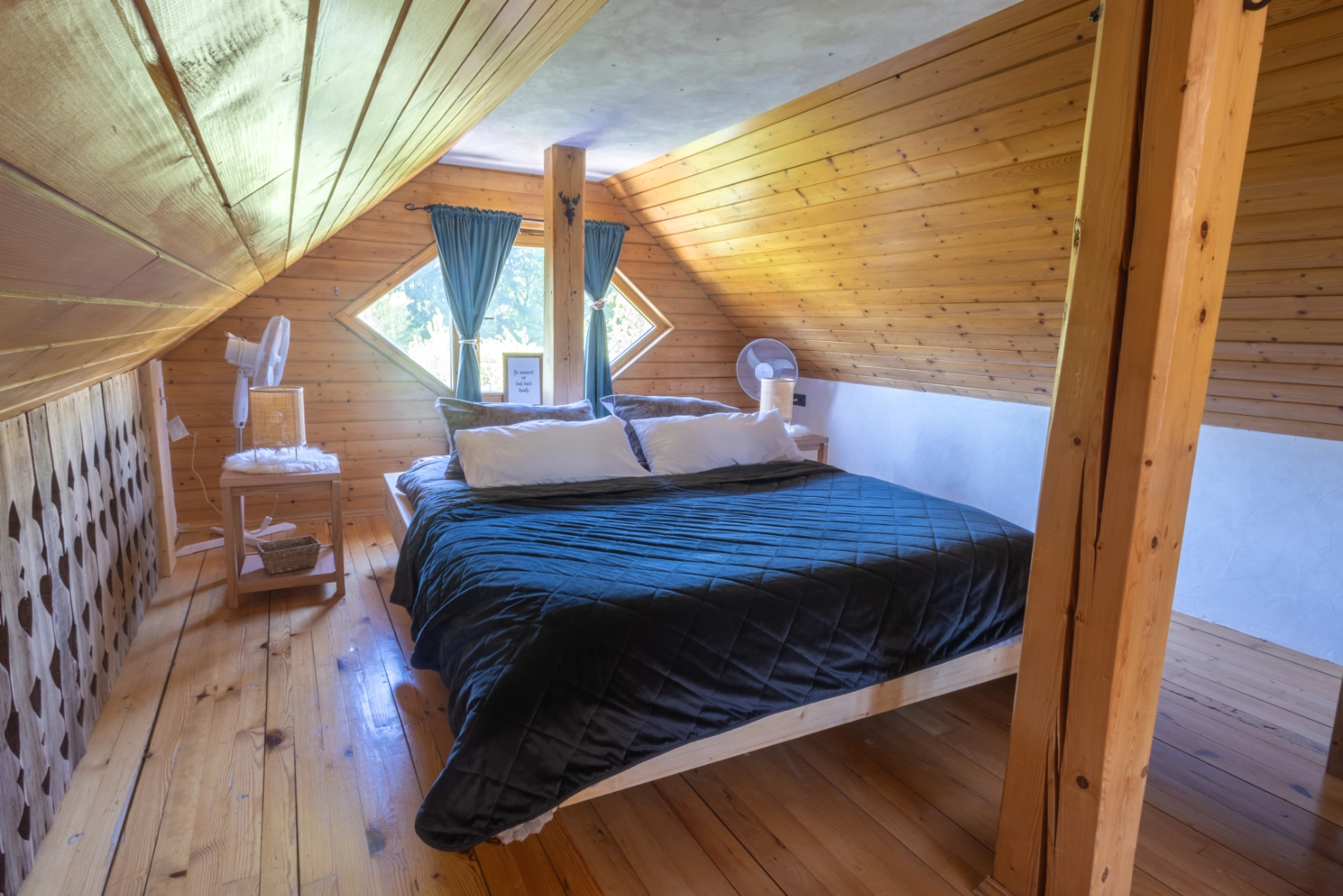 Mansardna spalnica Alice Chalet Bled